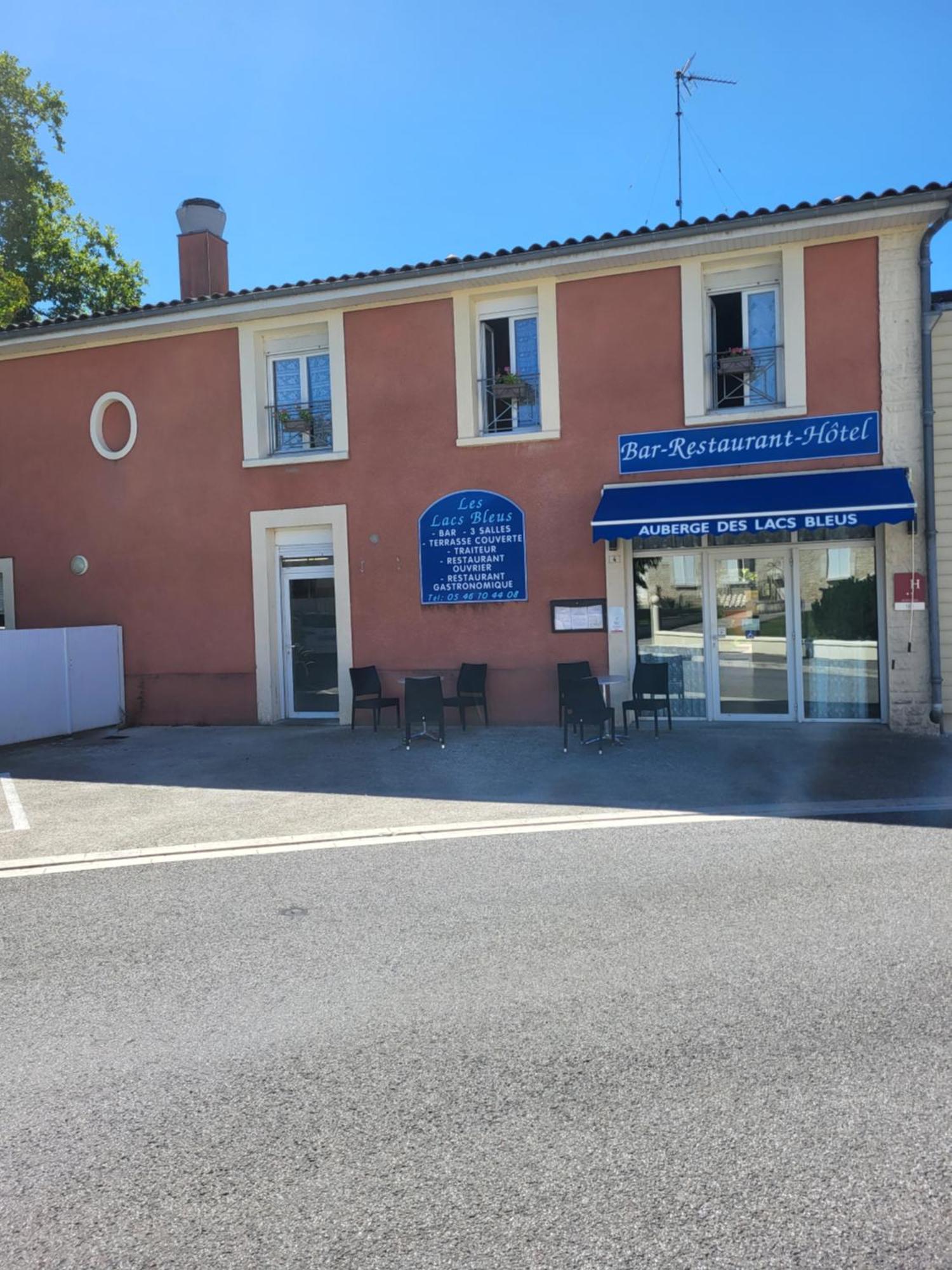 Auberge Des Lacs Bleus Clérac Eksteriør billede
